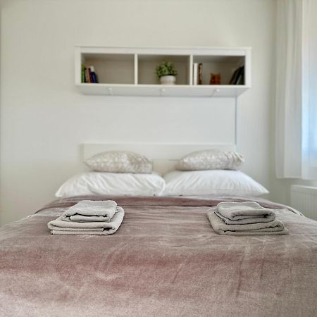 City Break Apartment - Private Garage, Ac, Balcony Budapest Ngoại thất bức ảnh