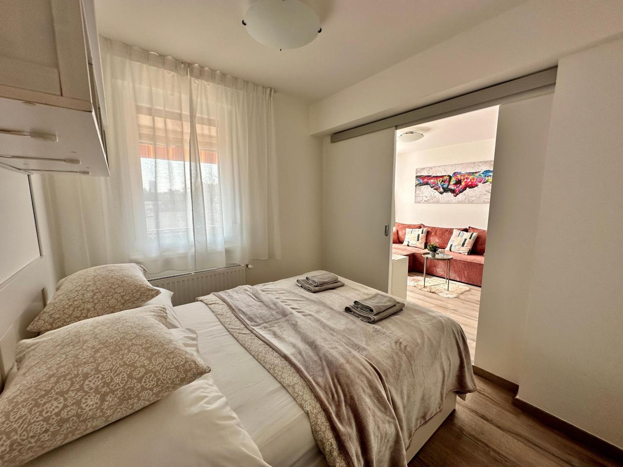 City Break Apartment - Private Garage, Ac, Balcony Budapest Ngoại thất bức ảnh