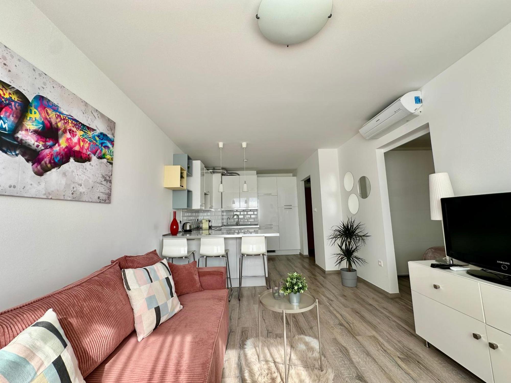 City Break Apartment - Private Garage, Ac, Balcony Budapest Ngoại thất bức ảnh